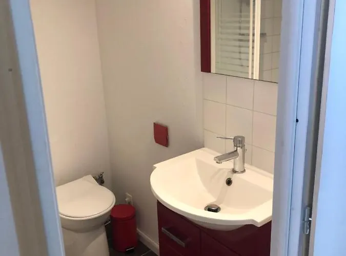 Authentique Maison De Pecheur A Port-en-bessin *