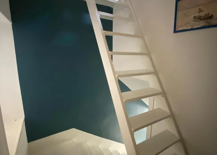 Authentique Maison De Pecheur A Port-en-bessin